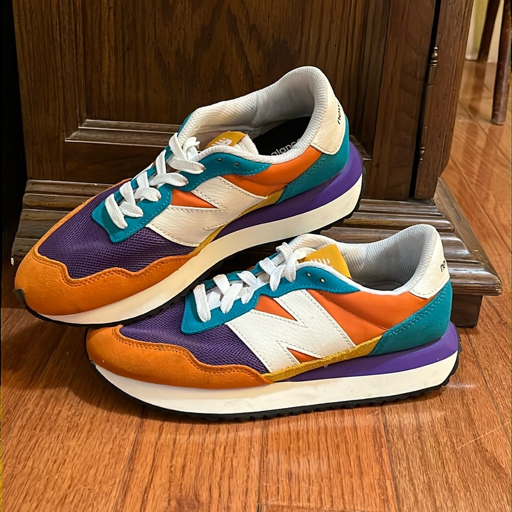 New Balance sneakers!!